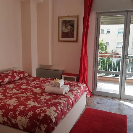 Ca Dei Fiori 1 Venezia לינה וארוחת בוקר 2*
