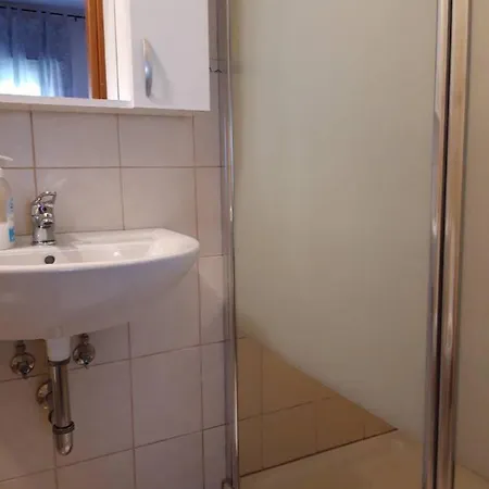 Ca Dei Fiori 1 Venezia לינה וארוחת בוקר 2*