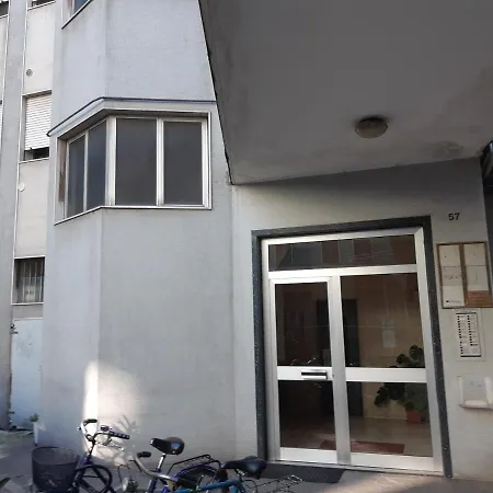 Ca Dei Fiori 1 Venezia לינה וארוחת בוקר 2*