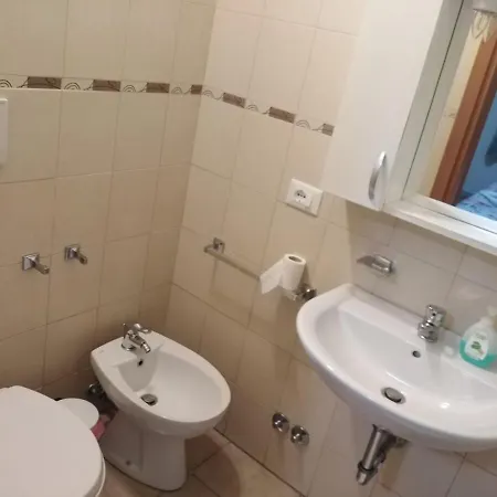 Ca Dei Fiori 1 Venezia לינה וארוחת בוקר 2*