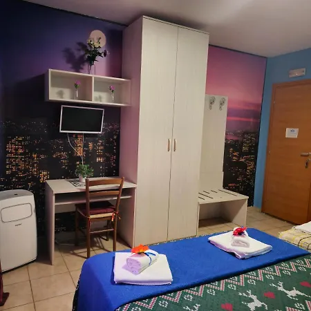 Ca Dei Fiori 1 Venezia לינה וארוחת בוקר 2*
